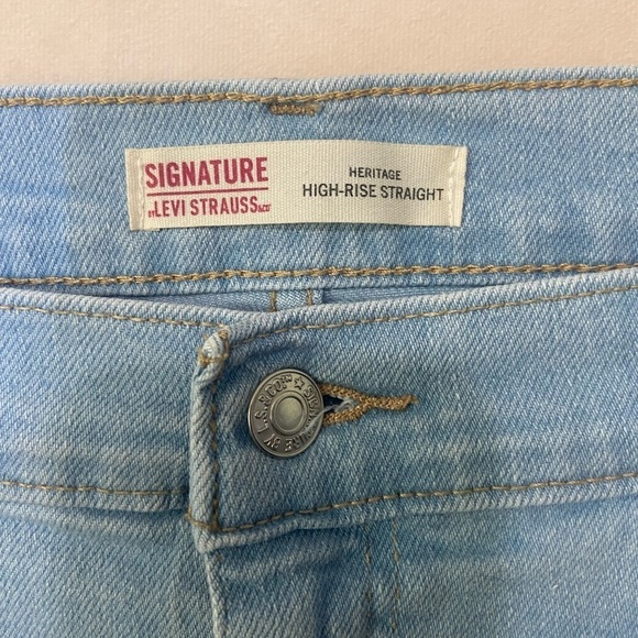 Levi's women's 34/25 Heritage High Rise Straight bleached light wash denim EUC - Picture 4 of 5
